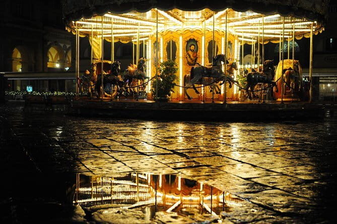 Florence Highlights Walking Tour By Night with Expert Guide - Palazzo Medici Riccardi: where power shows up as architecture