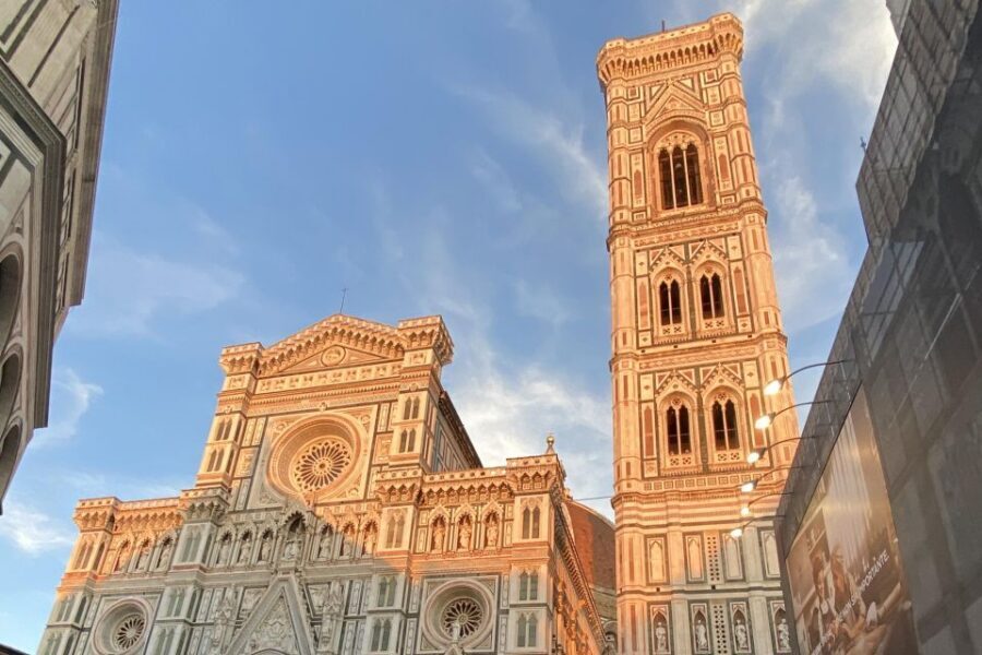 Florence historical centre and legends tour for small groups - Mercato del Porcellino: a fun stop to play your luck