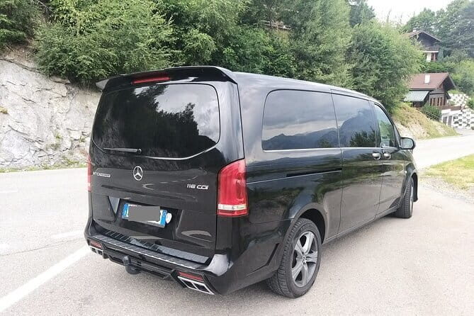 Florence hotels to Florence Airport (FLR) - Departure Private Transfer - Communication Levels: Great Follow-Up, Plus One Bag Detail to Confirm