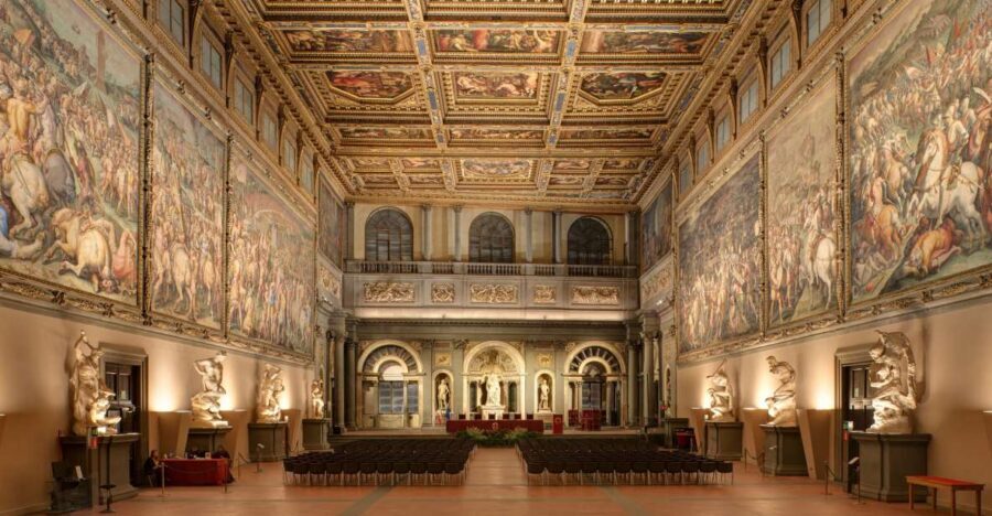 Florence: Inferno Private Walking Tour - Starting at Pitti Square: Set the Scene Like a Thriller