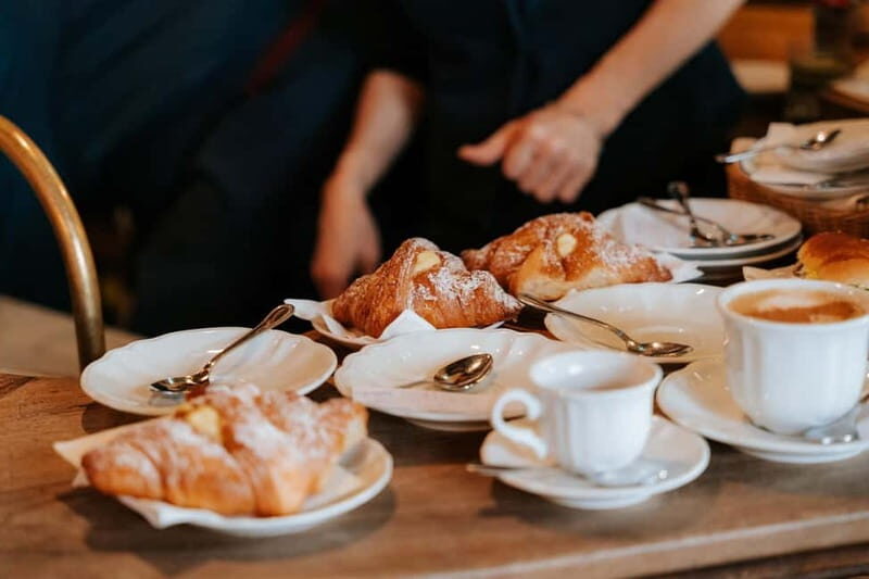 Florence: Local Food, Wine & Market Walking Tour - The espresso café stop: a quick start with Italian rhythm