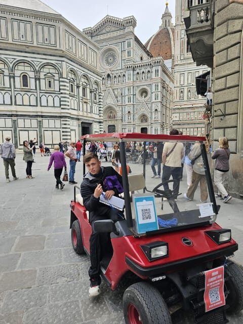 Florence: Michelangelo Hill Panoramic Tour with Food Tasting - Porta Romana to the hills: settling in on an electric cart