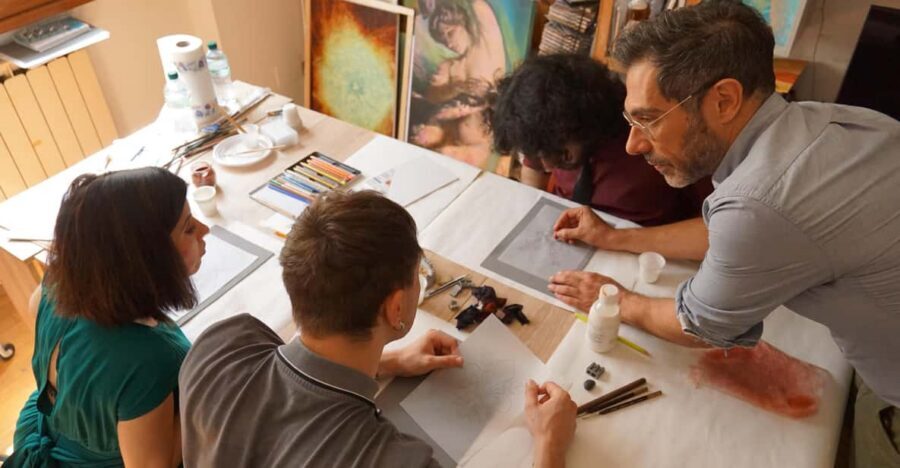Florence: Painting experience, create your Florentine Lily! - The Florentine lily is a souvenir with meaning