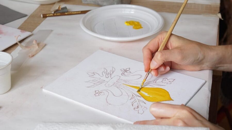 Florence: Painting experience, create your Florentine Lily! - Should you book this Florentine lily class?