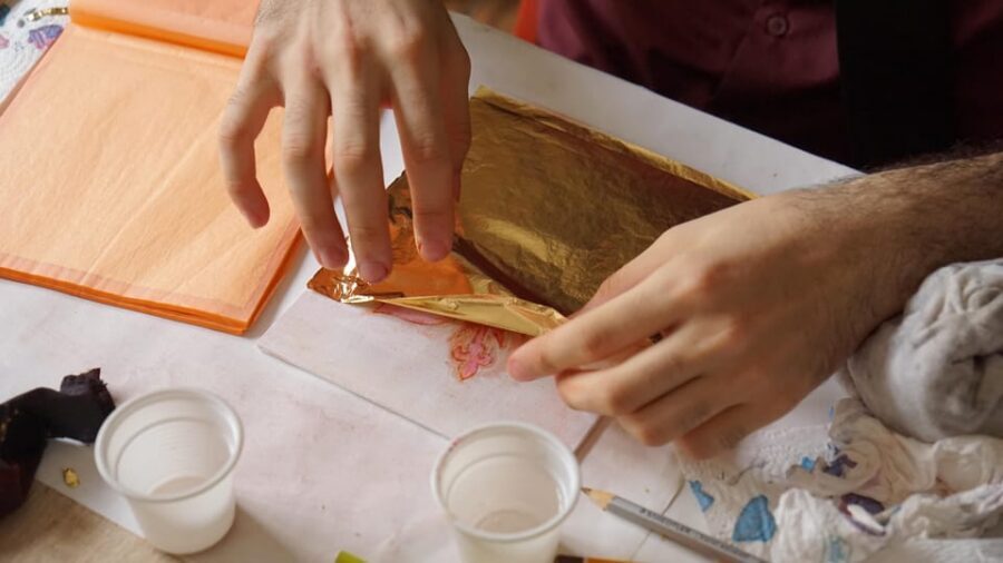 Florence: Painting experience, create your Florentine Lily! - Where you meet: Andrea’s studio on Via Enrico Petrella
