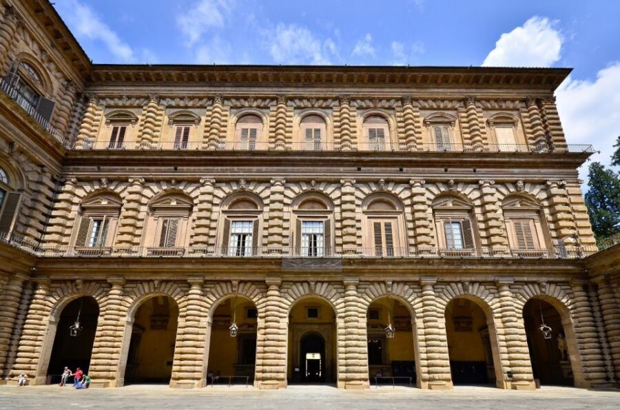 Florence: Palatina Gallery & Pitti Palace Guided Tour - Royal Apartments: when the palace shifts from display to daily life