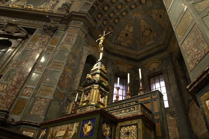 Florence Palazzo Vecchio: Exclusive Private Tour - The Palazzo Vecchio inside track: chambers, council rooms, and secret-feeling spaces