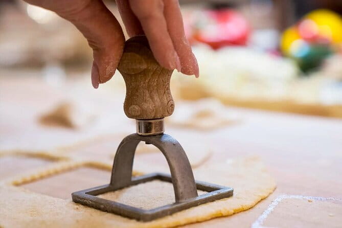 Florence: Pasta Cooking Class with Tiramisu & Gift Apron - Who This Pasta and Tiramisu Class Fits Best