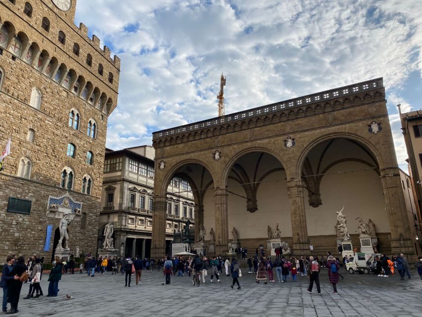 Florence: Piazza della Signoria Children's Walking Tour - Starting at Fontana del Nettuno: Easy Meet-Up, Clear “We’re Here”