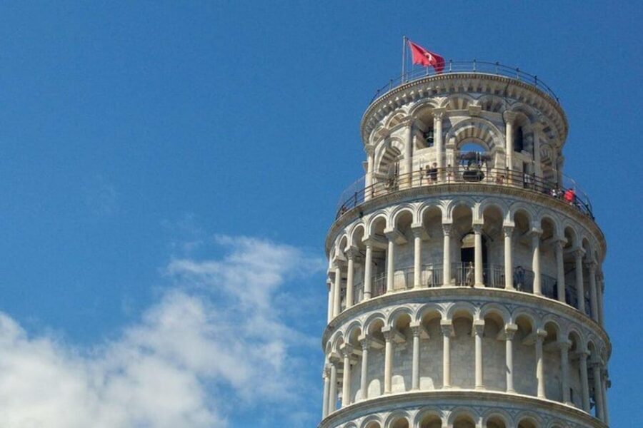 Florence: Pisa and Lucca Private Day Trip - Pisa’s Piazza dei Miracoli in 2 hours: what to focus on