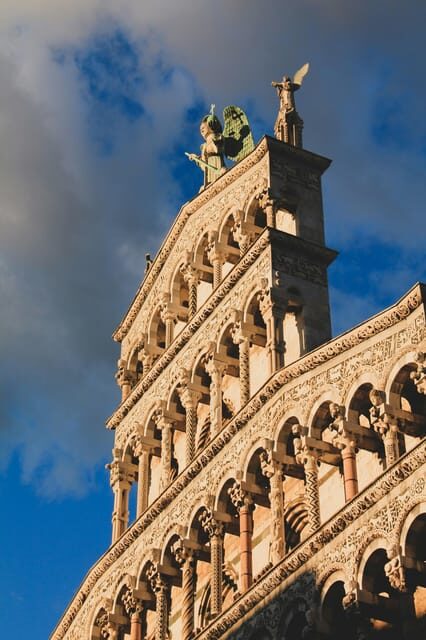 Florence: Pisa - Lucca Private Full Day Tour - Walking Lucca’s city walls: the views are the whole reason