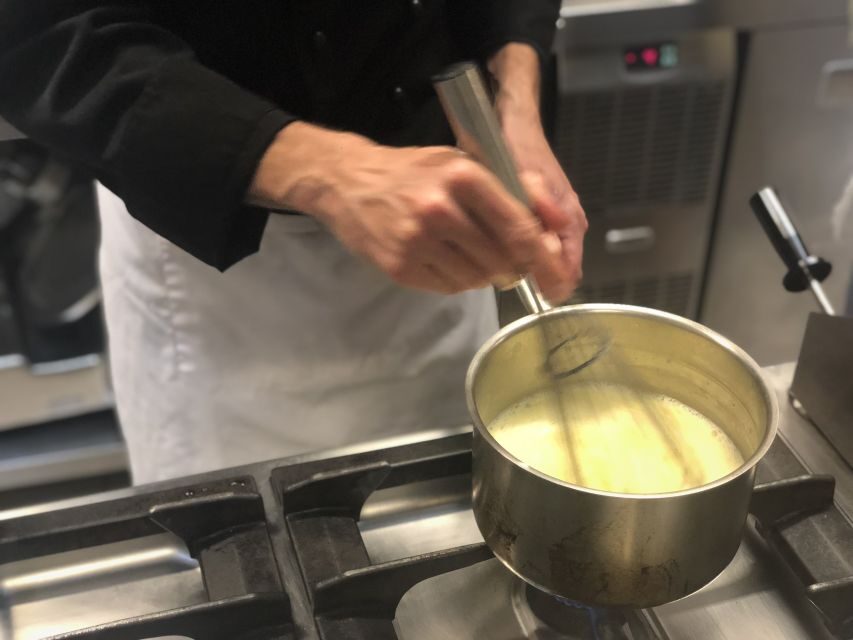 Florence: Pizza and Gelato Family-Friendly Cooking Class - Eating what you made: Prosecco, wine, and a garden terrace moment