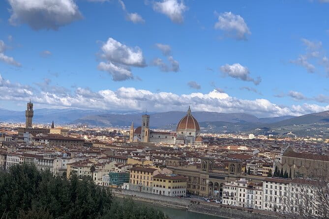 Florence: Private Bike Tour - Under the Corridor to Pitti Palace: The Secret Passage Moment