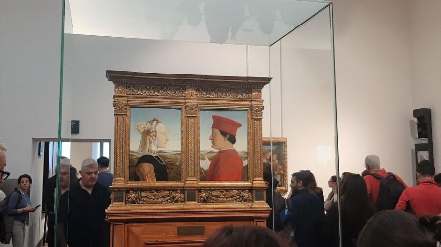 Florence: Private City Walking Tour with Accademia & Uffizi - Mercato della Paglia and the piglet sculpture: a charming pause with local character