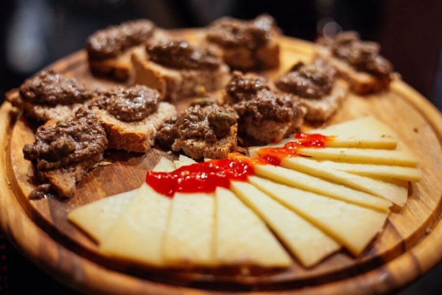 Florence: Private Food Tour – 10 Tastings with Locals - The Sweet-to-Savory Flow and the Drinks That Matter