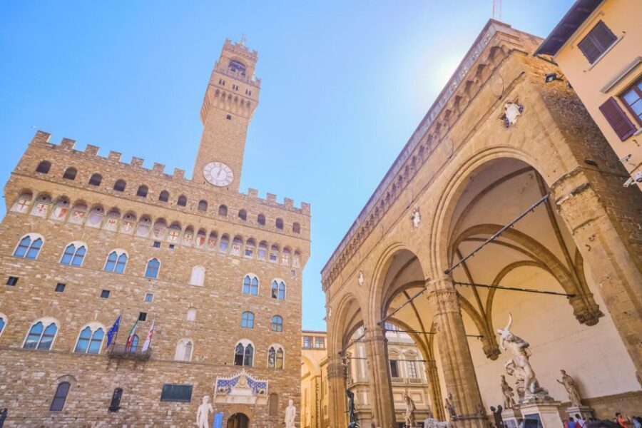 Florence: Private Guided Walking Tour - From Piazza della Signori to Palazzo Vecchio: An Open-Air Museum Moment