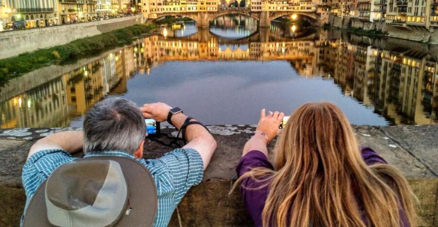 Florence: Private Photo Walking Tour - Piazza della Repubblica: using a busy square as a composition exercise