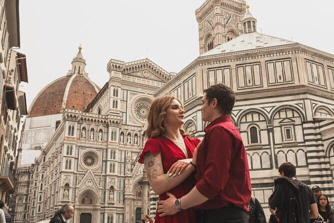 Florence: Private Professional Photoshoot Outside the Duomo - Where You Meet at Piazza del Duomo 5r (and How to Avoid Stress)