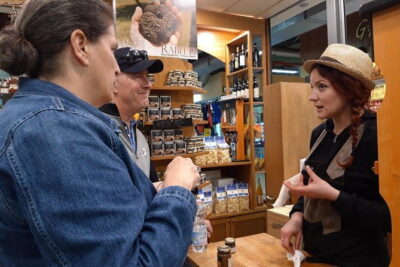Florence: San Lorenzo Market Food and Wine Tour with Local Expert - Mercato Centrale: your first bite in the middle of the action