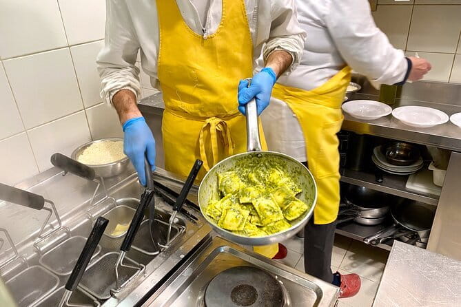 Florence: San Lorenzo Market Food and Wine Tour with Local Expert - What the seven tasting stops actually feel like in practice