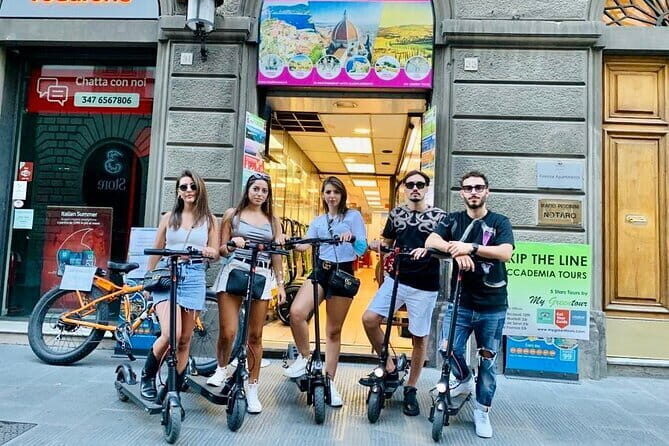 Florence Scooter Guided Tour - Small group size (up to 8): why it matters in practice