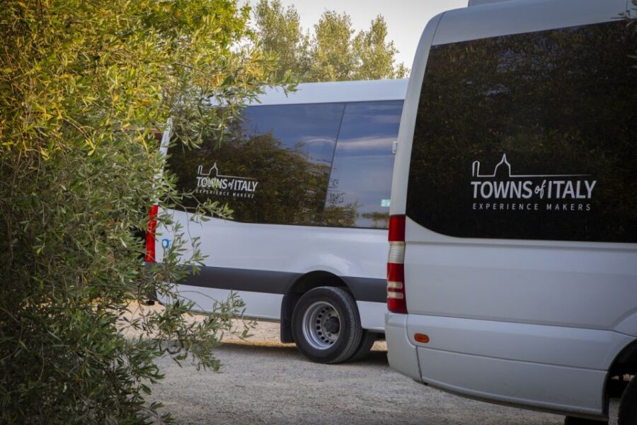 Florence: Siena, San Gimignano and Pisa Group Tour - The Florence start: minivan comfort, Wi‑Fi, and meeting point reality