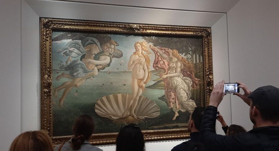 Florence: Skip-the-Line Tour of Uffizi & Accademia Galleries - The optional Tuscan lunch: good fuel in the old town