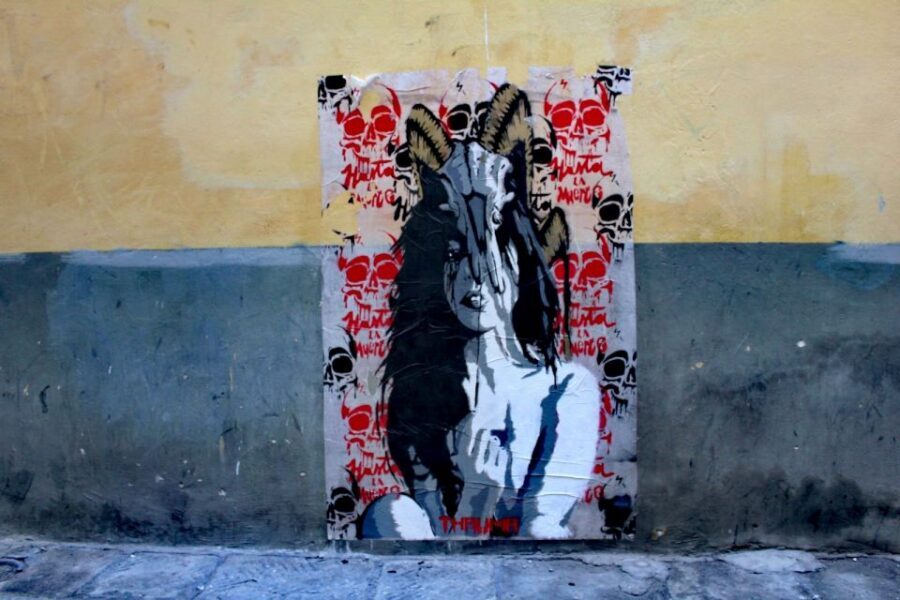 Florence: Street Art Tour - Ponte Vecchio to Piazza Pitti: Art in the Shadow of Tuscany Icons