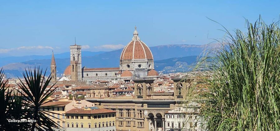 Florence: Sunset Bike Tour - Republic Square and Historic Streets: Getting Your Bearings Fast