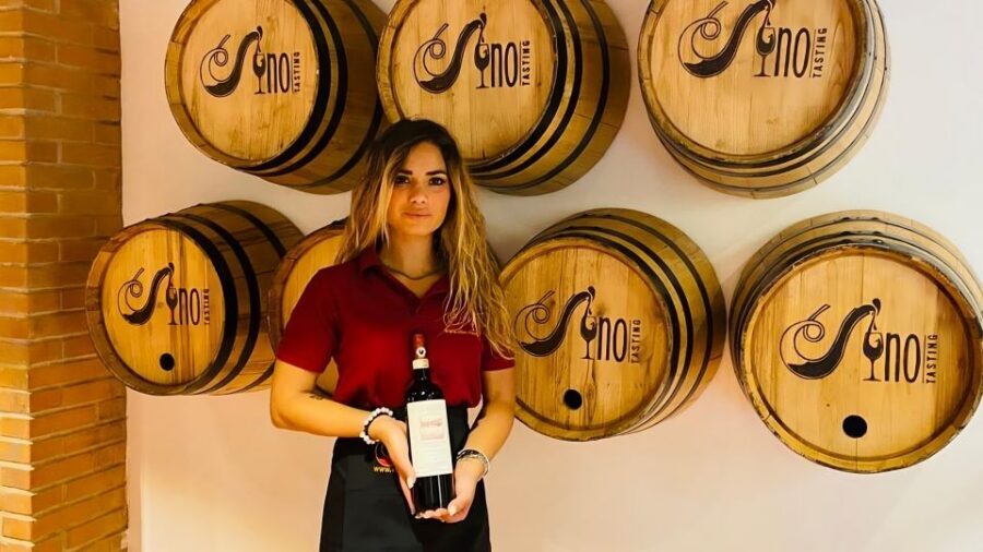 Florence: Taste of Tuscany Wine and Local Food Tour - A 1-Hour Florence Wine Tasting in a Traditional Cellar