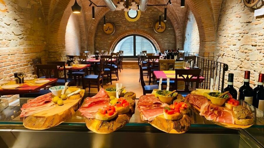 Florence: Taste of Tuscany Wine and Local Food Tour - Wine flight choices: 3 glasses or 6 glasses