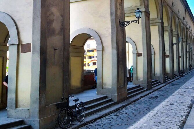 Florence: The Medicis Private Walking Tour - Santa Felicita and Piazza Pitti: ending the rise in the later Medici world