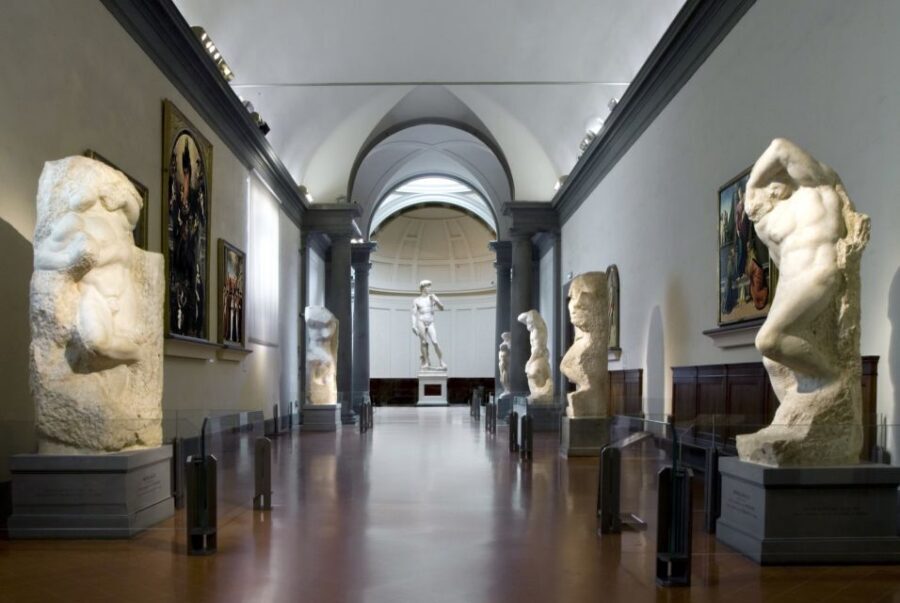 Florence: Timed Entry Ticket to Uffizi & Accademia Galleries - Entering the Uffizi: express security and a museum that doesn’t end