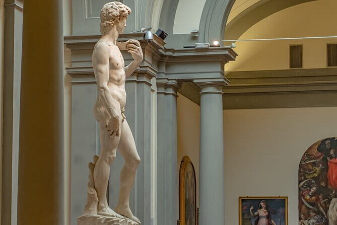Florence Timed Entry Ticket: Uffizi & Accademia Galleries - Uffizi Gallery: Botticelli and Leonardo with a planned entry