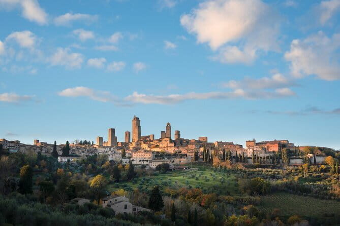 Florence: Tour San Gimignano, Monteriggioni & Chianti Hills - Key things to know before you go