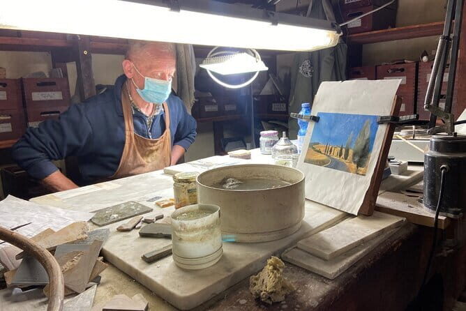 Florence Traditional Local Artisan Experience - Piazza della Signoria meetup and the pace that keeps it enjoyable