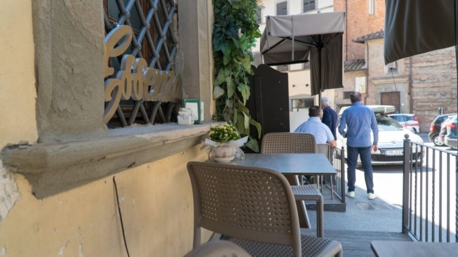 Florence: Truffle Hunting and Vinci with Lunch and Winery - Vinci at sunset: Leonardo’s hometown from street level to viewpoints