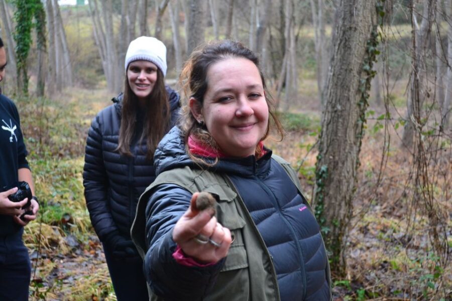 Florence: Truffle Hunting, Lunch, and Wine Tasting Tour - Lunch at a family-owned winery: truffle flavor you can taste