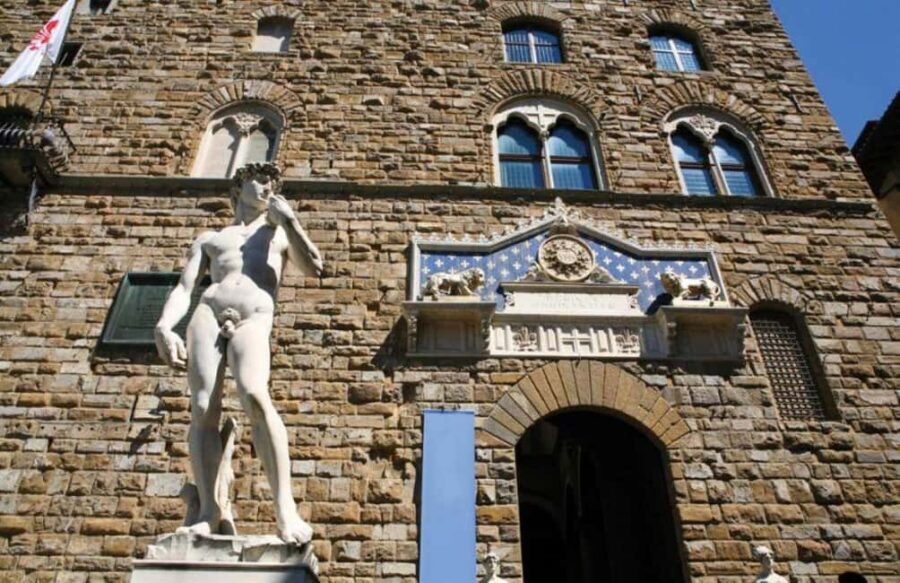 Florence: Uffizi, Accademia & Duomo Guided Tour - Accademia meeting point: arriving ready to move