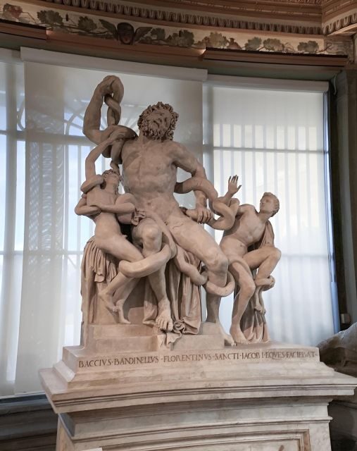 Florence: Uffizi Entry Ticket & Audio Guided Tour with Host - After the Gallery: Walking by the Vasari Corridor Outside