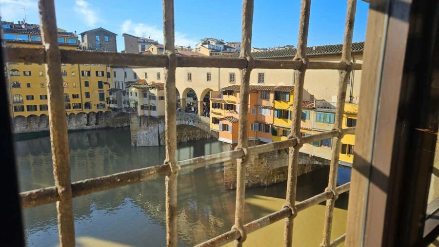 Florence: Uffizi Gallery and Vasari Corridor Private Tour - Uffizi Gallery: art you can actually track in a guided 2-hour flow