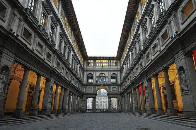 FLORENCE: Uffizi Gallery + Palazzo Vecchio monolingual Guided Tour - Small Group - Entering the Uffizi Gallery with timed entry and a guided hit list
