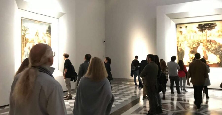 Florence: Uffizi Gallery Private Treasure Hunt for Families - Loggia dei Lanzi: Myths and Sculpture Before the Paintings
