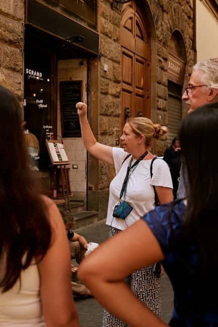 Florence: Uffizi Tour with an Art Expert Guide - Botticelli, Leonardo, Michelangelo: the core masterpieces you came for
