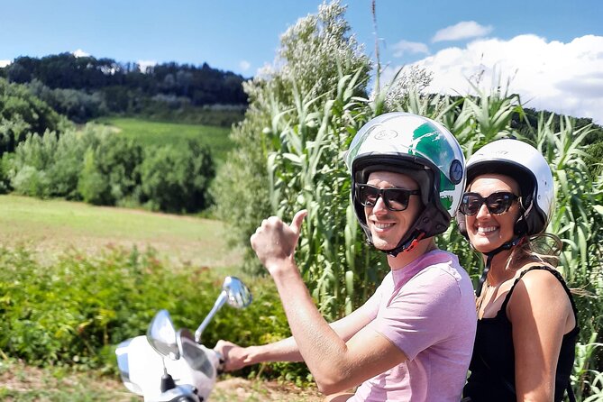 Florence Vespa Tour as a Passenger, max 6 people + Wine Window! - Why a Vespa chauffeur beats solo sightseeing in Florence
