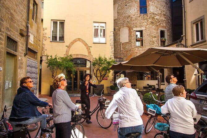 Florence Vintage Bike Tour–guided, small group or private option - Piazza della Repubblica: starting with Rome before Florence