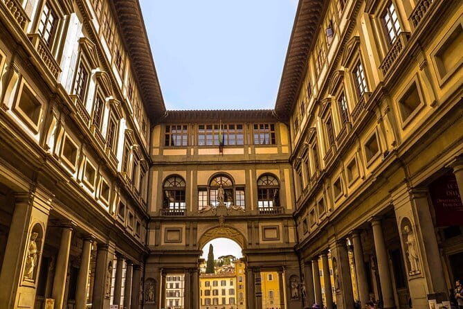 Florence walking guided tour with Uffizi & Accademia - First Stop: Galleria dell’Accademia and the Power of David