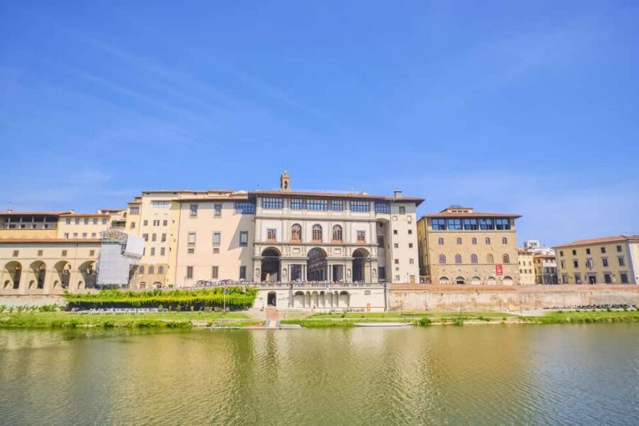 Florence: Walking Tour and Accademia Gallery Tour - Piazza della Repubblica and Piazza della Signoria: Florence in Two Moods