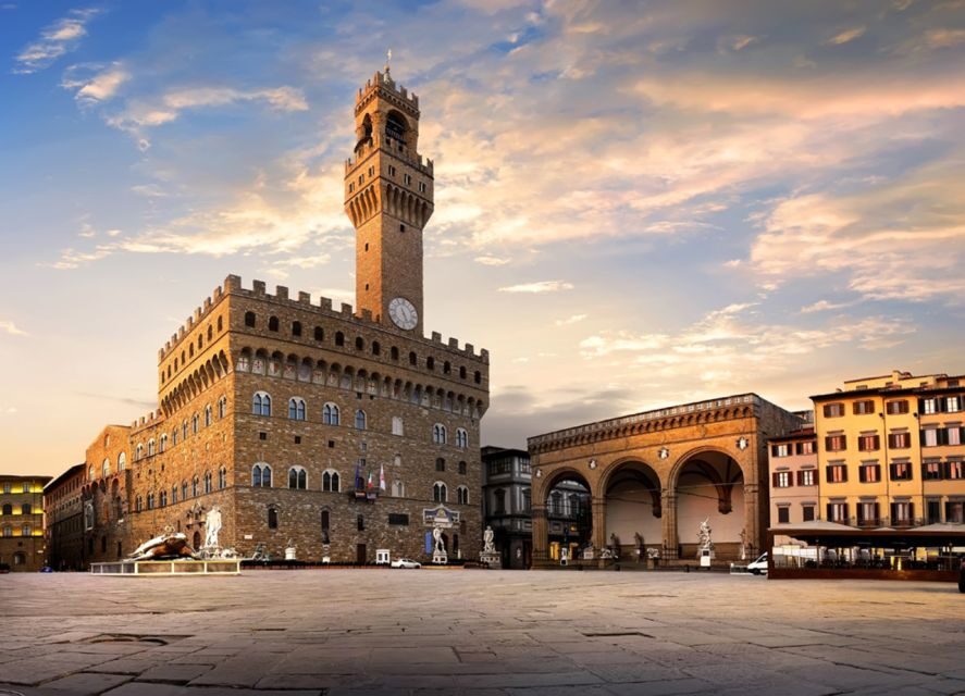 Florence: Walking Tour of Dante's Florence with a Guide - Dante Studies Center and Ponte Vecchio: politics meets legend