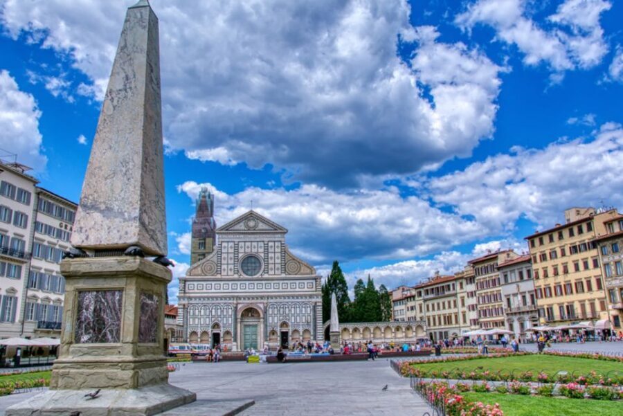 Florence: Walking Tour of Dante's Florence with a Guide - Piazza della Signoria and Palazzo Vecchio: the Dante funerary mask connection
